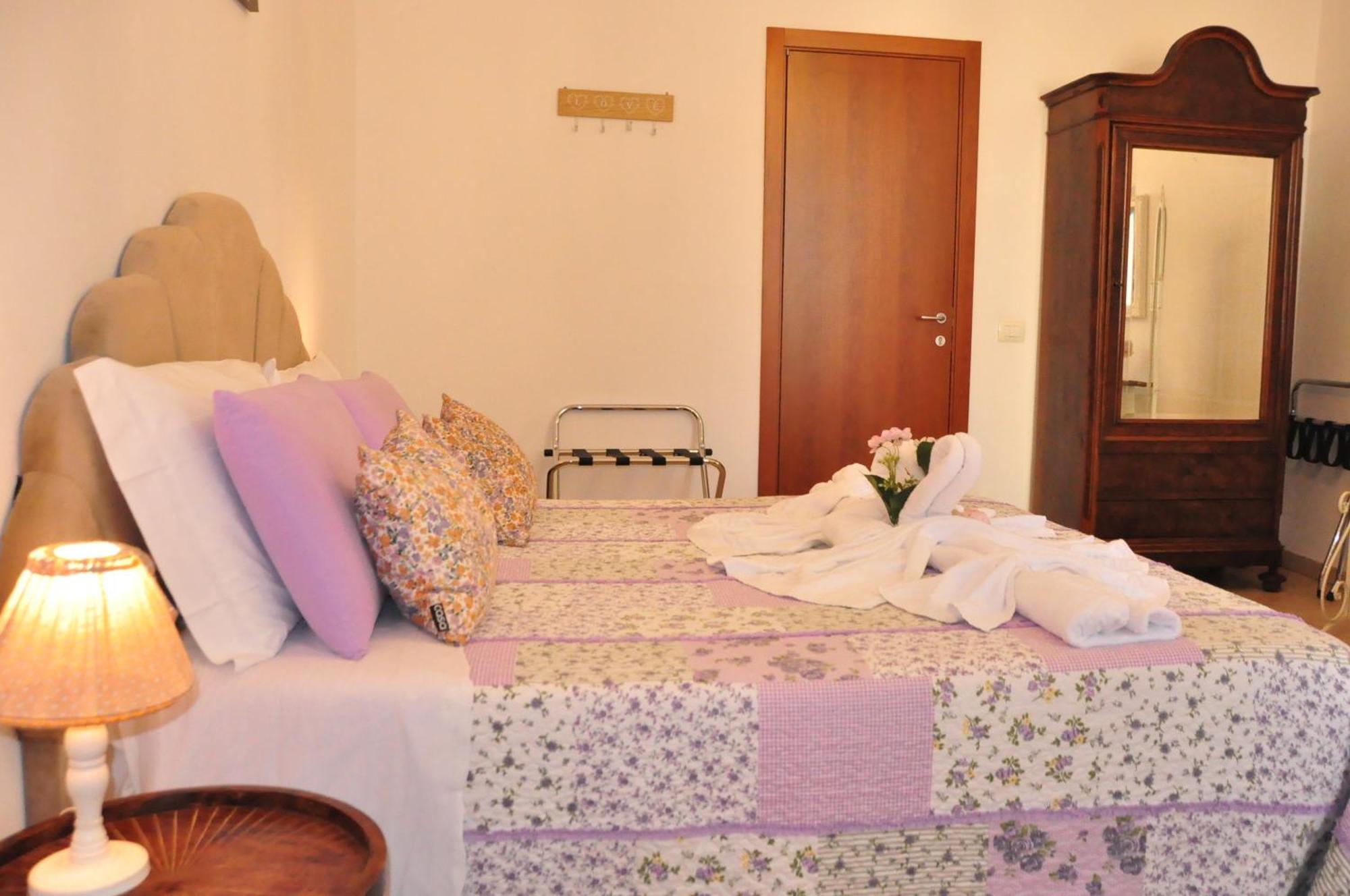 B&B Le Camere Di Livia Сиена Екстериор снимка